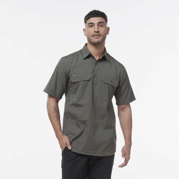 K14032 Closed Front Shirt Short Sleeve grn 2